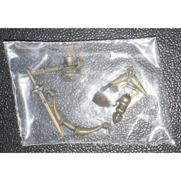 The Legend Of Zelda Collector's Edition CLUE Board Game New - Picture 3 of 11